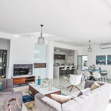 Rent Your Dream Holiday And Look Forward To Relaxing Beside Your Private Pool 1557 * Protaras