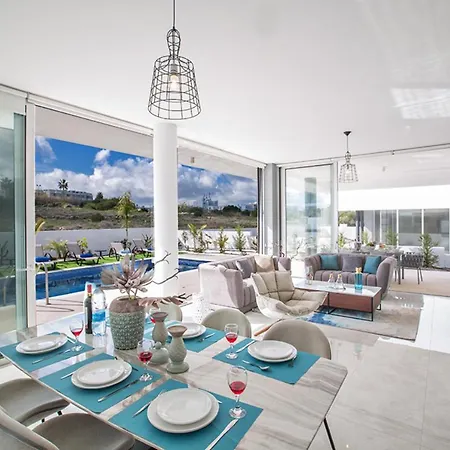 别墅 Rent Your Dream Holiday And Look Forward To Relaxing Beside Your Private Pool 1557 普罗塔拉斯